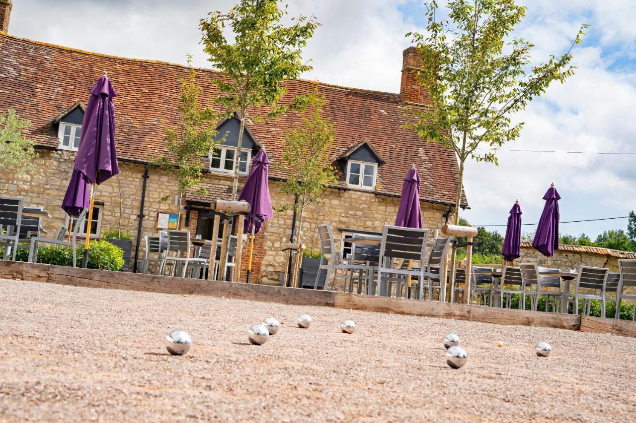 The Dinton Hermit Exterior photo